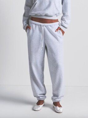 Skims Cotton Fleece Classic Jogger Sweatpants (Heather Grey) - Size S